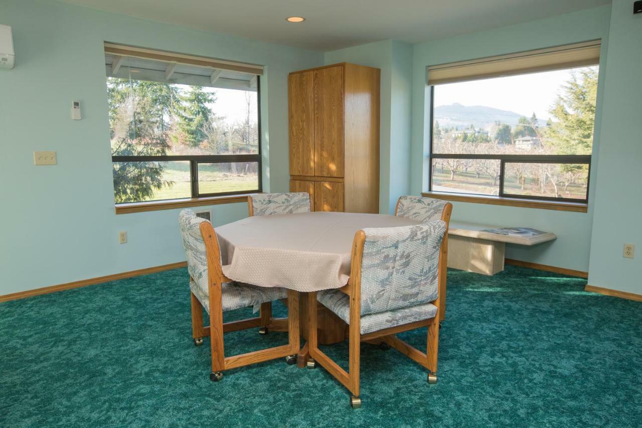 Brookside Bed & Breakfast Hood River Exterior photo